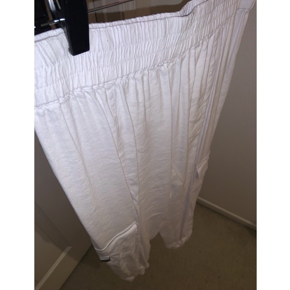 Alice + Olivia ‼️ SALE‼️ Neta Cargo Pants in White –– NWT - Picture 11 of 17